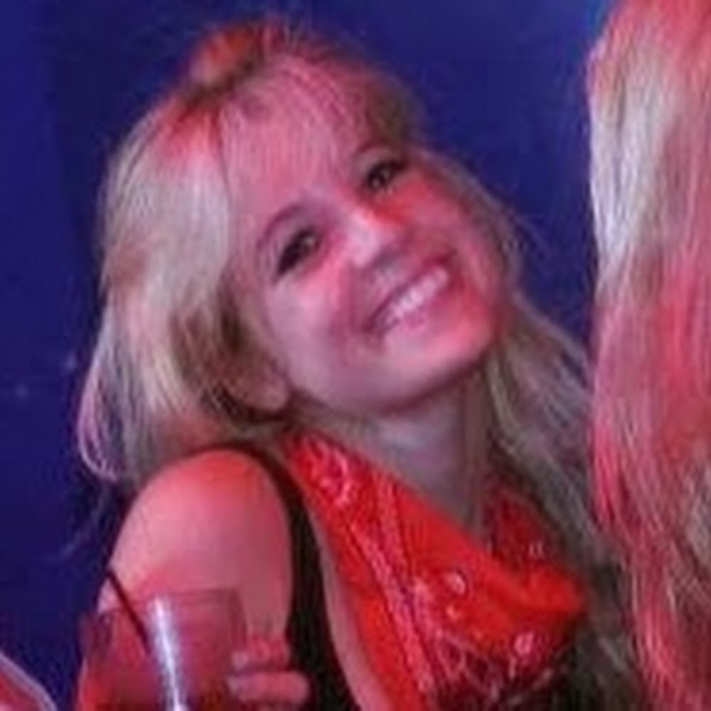 Meet your Posher, Becca